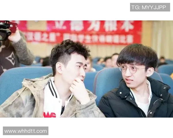 深入分析高校联赛中WE战队的战术表现与团队协作策略实时新闻